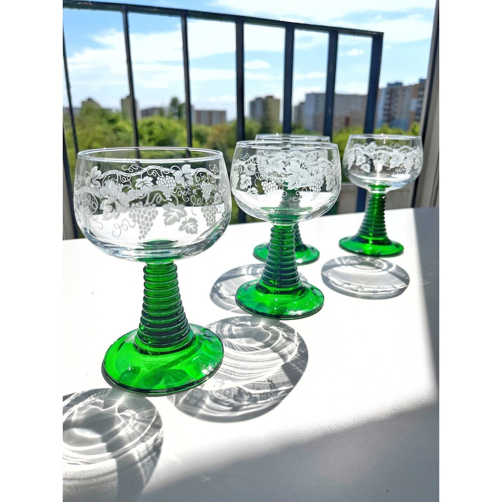 Arcoroc France Roemer Wine Glasses Set of 2 Green Beehive Stem Etched Grapes - Picture 5 of 6